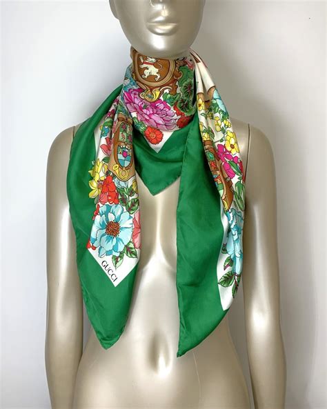 gucci foulard carrozza cavalli|Foulard Gucci per Donna .